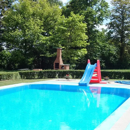 Villa Boros Kastély *